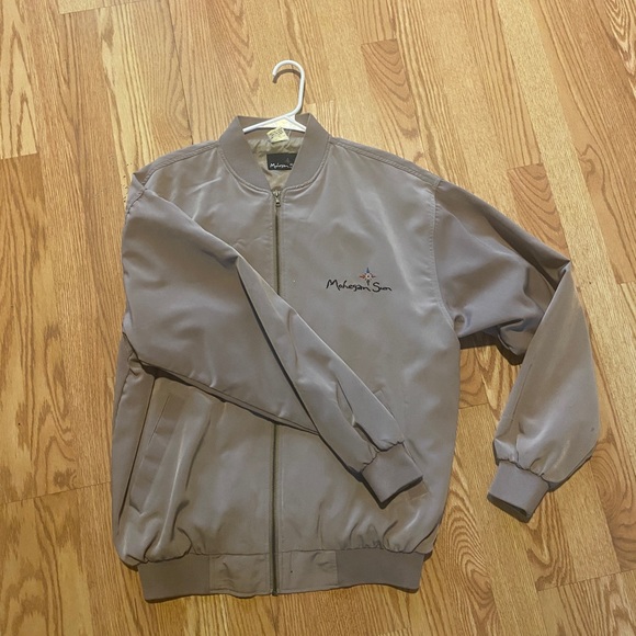 Mohegan Sun Jacket (Large) - Picture 3 of 4